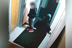 Девушка, которой маньяк отрезал пальцы на Эльмаше, рассказала о произошедшем