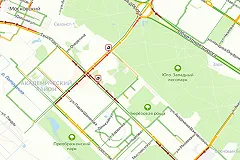 Академический район встал в глухую пробку из-за ДТП