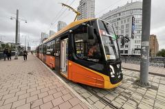 В Екатеринбурге вандалы испортили новый трамвай
