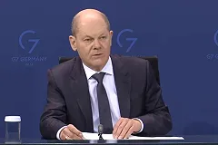 Шольц заявил, что готов налаживать отношения с «Россией без Путина»