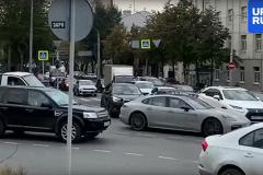 Центр Екатеринбурга встал в пробку из-за неработающих светофоров