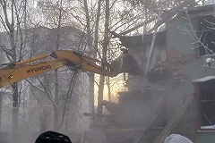 В Екатеринбурге начали сносить первый дом по программе КРТ