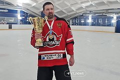 В Екатеринбурге после хоккейного матча умер 39-летний спортсмен