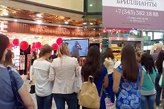 «Не нужно выворачиваться наизнанку». В Екатеринбурге побывал Александр Рогов