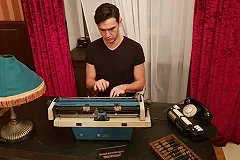 Юморист ТНТ зло пошутил о зрительнице в зале: «Надеюсь, ты сдохла»