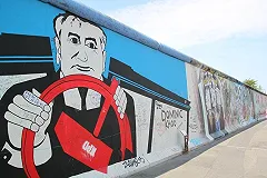 Захар Прилепин предложил Латвии, Литве и Эстонии скидываться на содержание Михаила Горбачёва