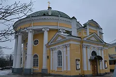 Питерского гея оштрафовали за поцелуи на фоне храма «Кулич и Пасха»