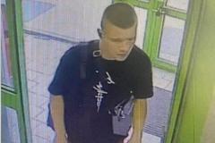 В Екатеринбурге парень вынес из супермаркета полку зубной пасты