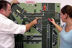 Обучение вождению предложили включить в школьную программу