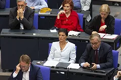 В бундестаге призвали вернуть Россию в G8 в качестве противовеса США