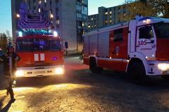 В Екатеринбурге из горящей многоэтажки эвакуировали 52 человека