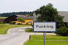 Жители деревни Fucking решились на переименование из-за нашествий туристов