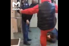 Бастрыкин поручил наградить избитого в московском метро мужчину