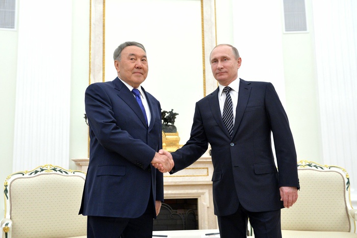 Путин поблагодарил Назарбаева за помощь в налаживании отношений с Турцией
