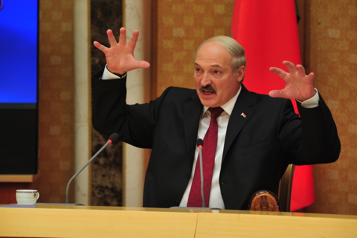 Лукашенко: Никаких боевиков с Донбасса в Беларуси быть не должно