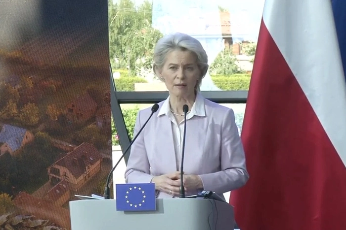 Бывший польский президент предложил ЕС самораспуститься и не брать Польшу обратно