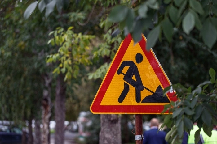 Улицу в Екатеринбурге закрывают до октября месяца