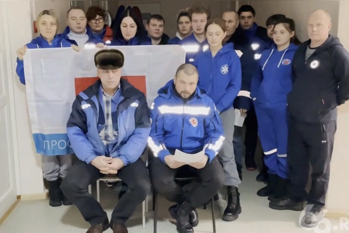 Меньше 28 тысяч рублей: свердловские врачи скорой озвучили свою зарплату и обратились к Куйвашеву