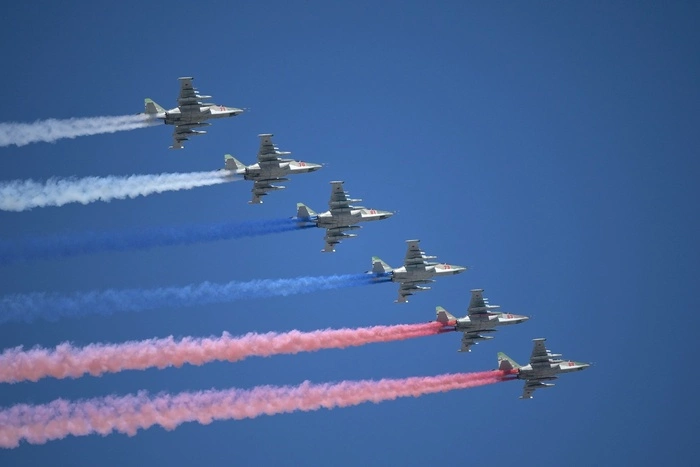 День государственного флага отмечают сегодня в России