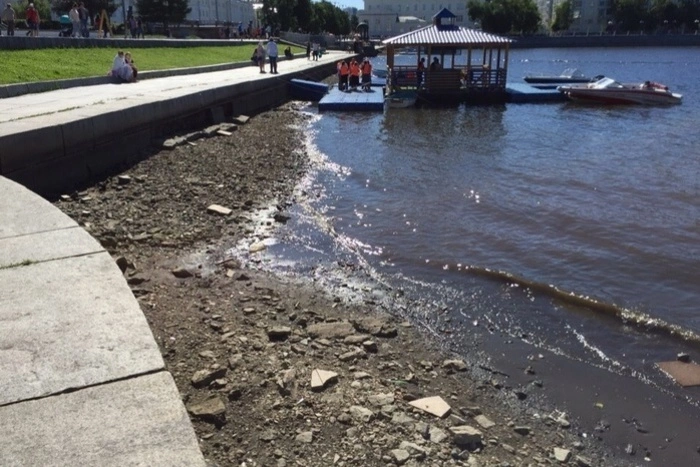 В городском пруду восстановили уровень воды на две недели раньше