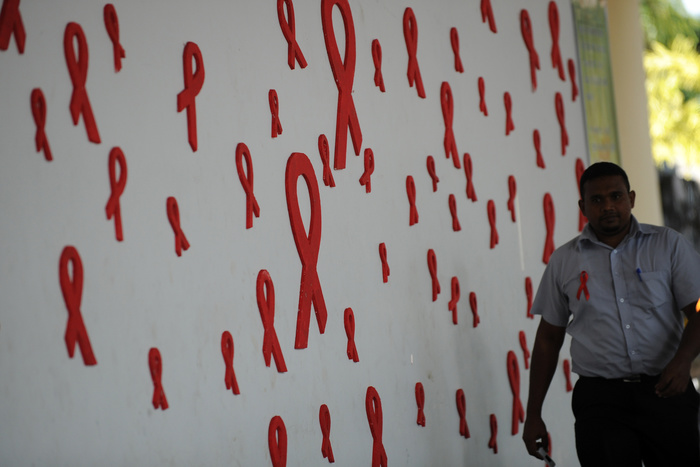 Минздрав предложил обязать ВИЧ-инфицированных становиться на учет