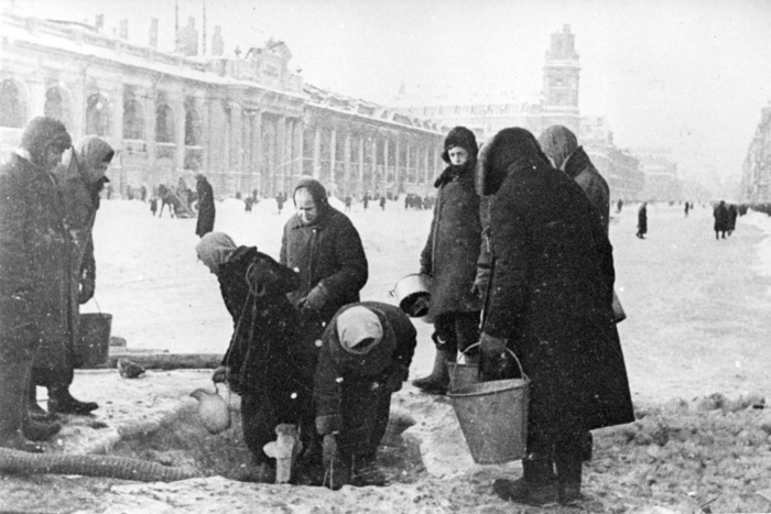 Соцработницу и двух мужчин задержали за убийство ленинградской блокадницы