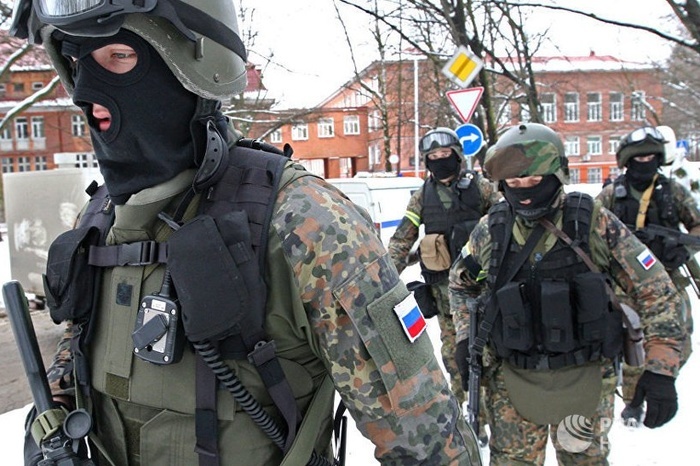 ФСБ задержала шпионов Украины, которые готовили теракты в Крыму. Среди них была военнослужащая ВС РФ
