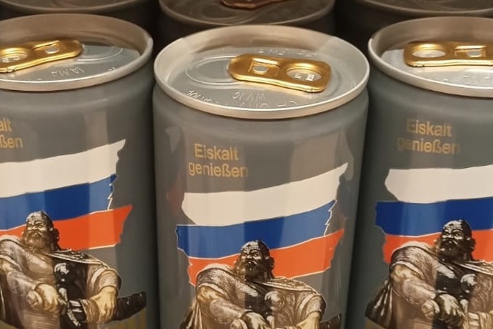 В Госдуме требуют запретить продажу в России украинской водки и конфет