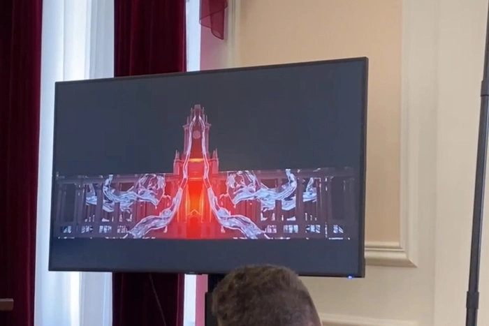 На здании администрации Екатеринбурга покажут световое шоу — видео