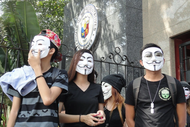 Хакеры, взломавшие твиттер премьера Медведева, рассекречены