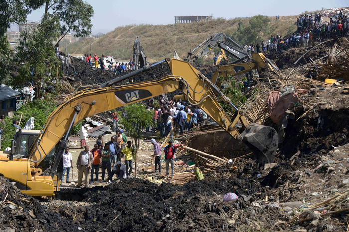 В Эфиопии под мусорной лавиной погибло 46 человек