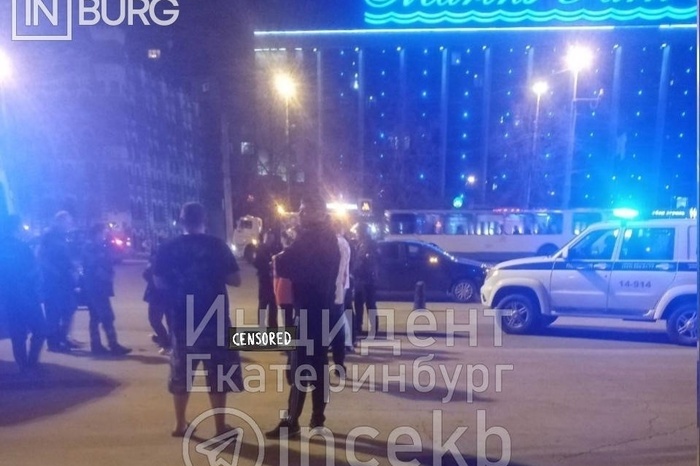 «Конфликт между таксистом и пассажиром»: возле железнодорожного вокзала Екатеринбурга нашли тело
