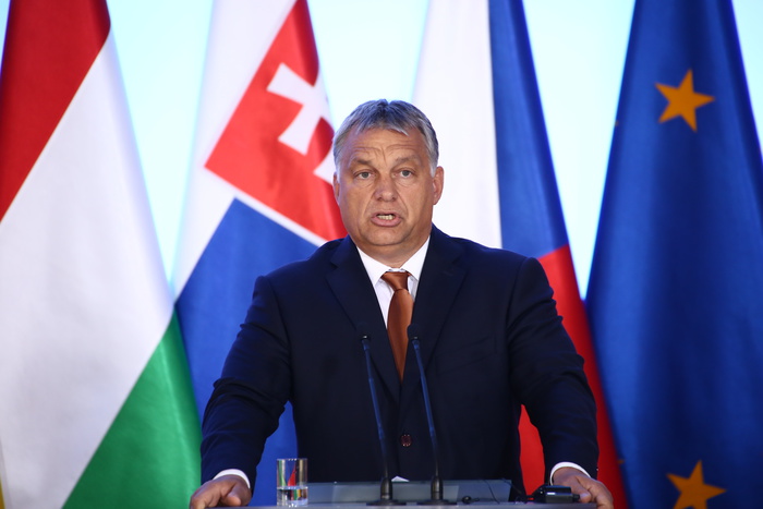 МИД Люксембурга указал на необходимость исключить Венгрию из ЕС