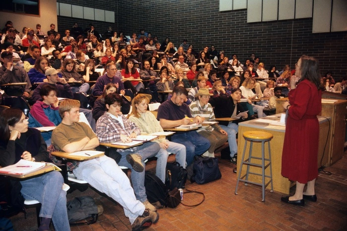 Рособрнадзор приостановил лицензии 11 российских вузов