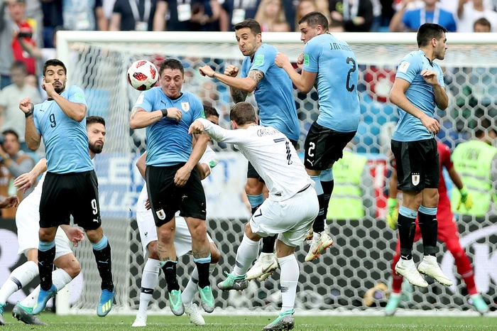 Франция стала первым полуфиналистом чемпионата мира