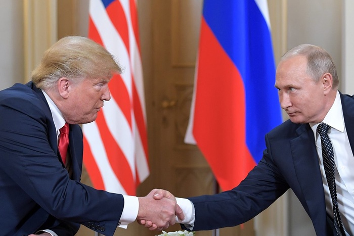 Путин и Трамп поговорили тет-а-тет