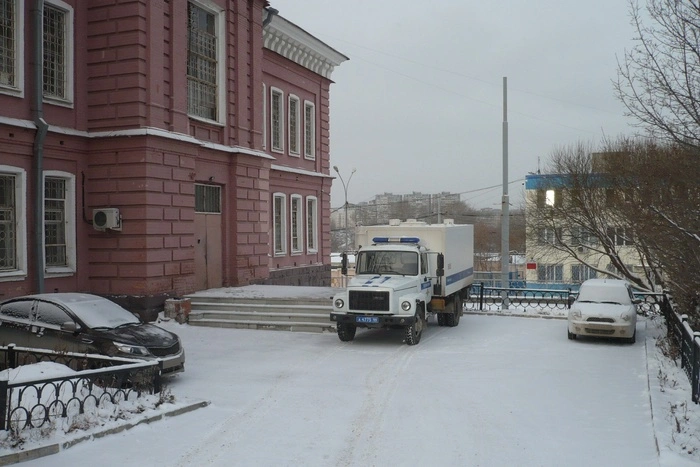 «Мой сын не служебная собака, чтобы унюхать в машине наркотики»