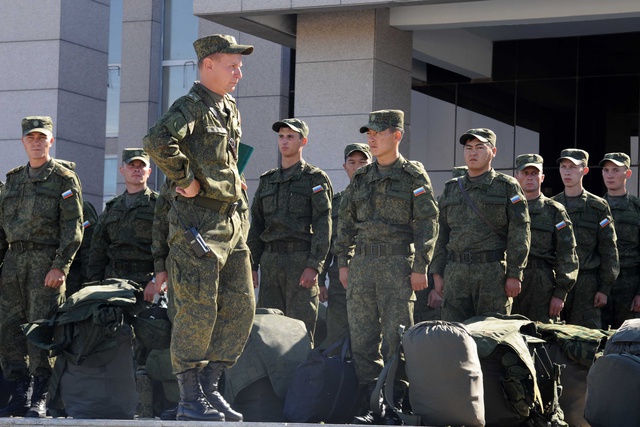 Путин приказал отвести войска с учений у границ с Украиной