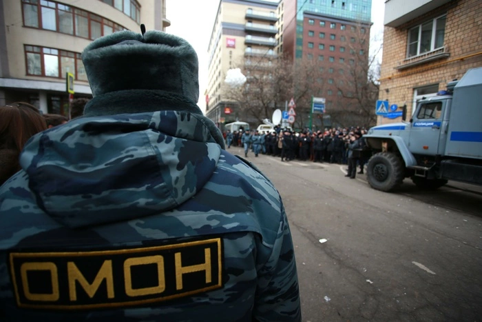 Гонщики на Gelandewagen признаны виновными в оскорблении полицейских