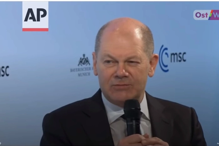 Канцлер ФРГ приостановил процесс сертификации «Северного потока 2»