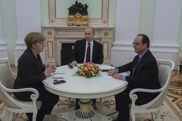 Переговоры Путина с Меркель и Олландом завершились