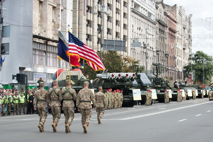 В Киеве пытались взорвать меч, пронзающий карту России