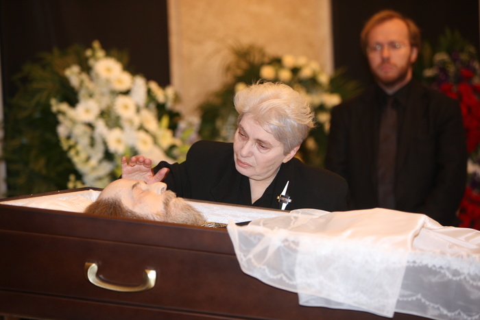 На открытие памятника жертвам репрессий в Екатеринбург приедет вдова Солженицына