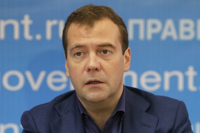 Медведев отказался корректировать НДПИ