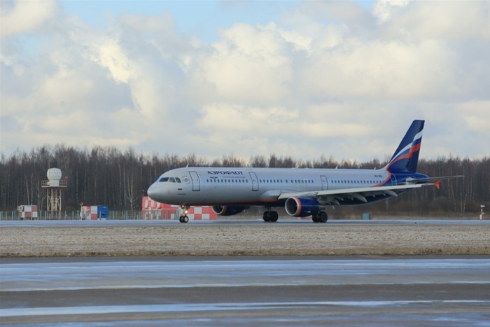 Самолет «Аэрофлота» экстренно приземлился в Кольцово из-за пьяного пассажира