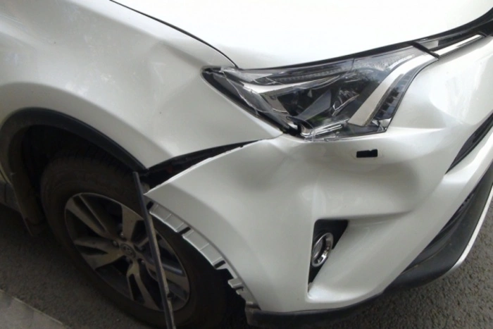 Нарушитель покалечил 11-летнего ребенка, переходившего Восточную по «зебре»