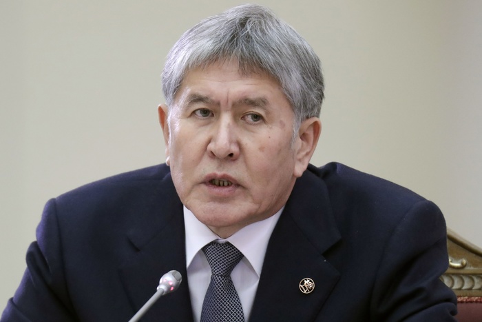 Партия экс-президента Киргизии Атамбаева заявила о свержении «преступной власти»