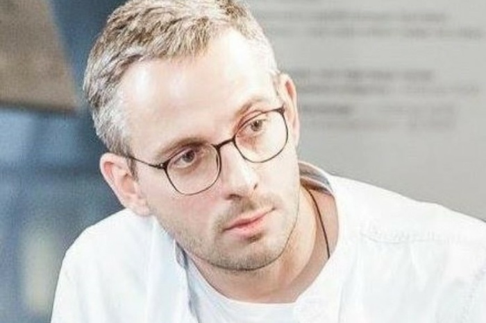 Известного екатеринбургского журналиста Дмитрия Колезева объявили в розыск