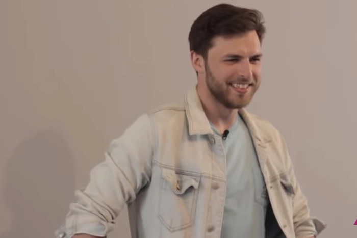 «Дождь» * уволил журналиста Алексея Коростелева за слова в поддержку ВС РФ