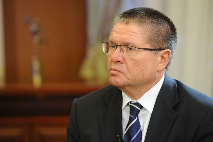 Улюкаев объявил о введении с 1 января продуктового эмбарго против Украины